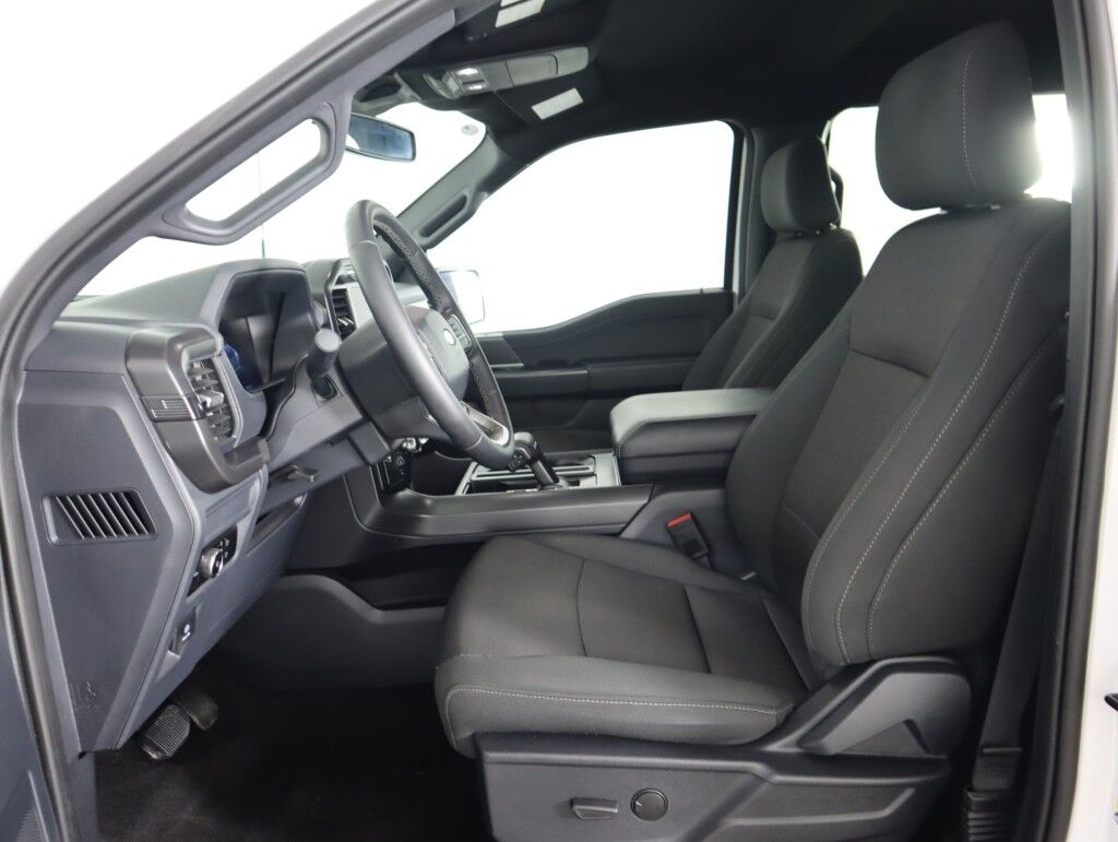 2024 Ford F-150 XLT Black Appearance pkg 4WD SuperCrew 5.5&apos; Box Maumee OH