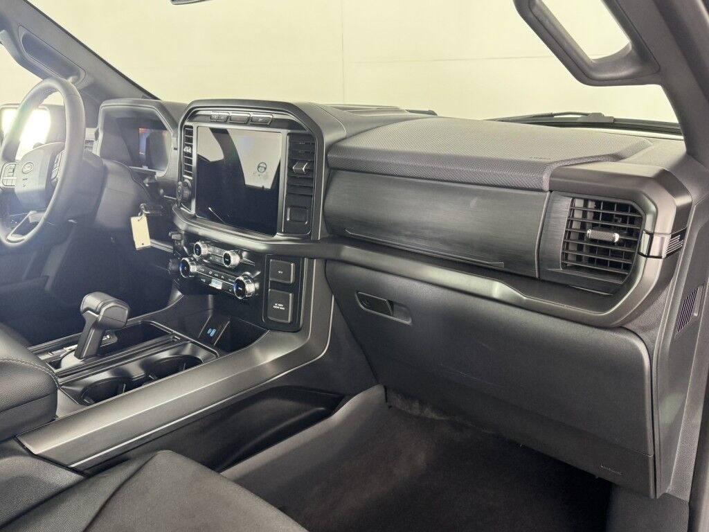 2024 Ford F-150 XLT Black Appearance pkg 4WD SuperCrew 5.5&apos; Box Maumee OH