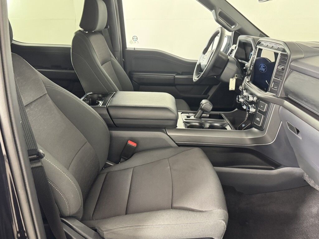 2024 Ford F-150 XLT Black Appearance pkg 4WD SuperCrew 5.5&apos; Box Maumee OH