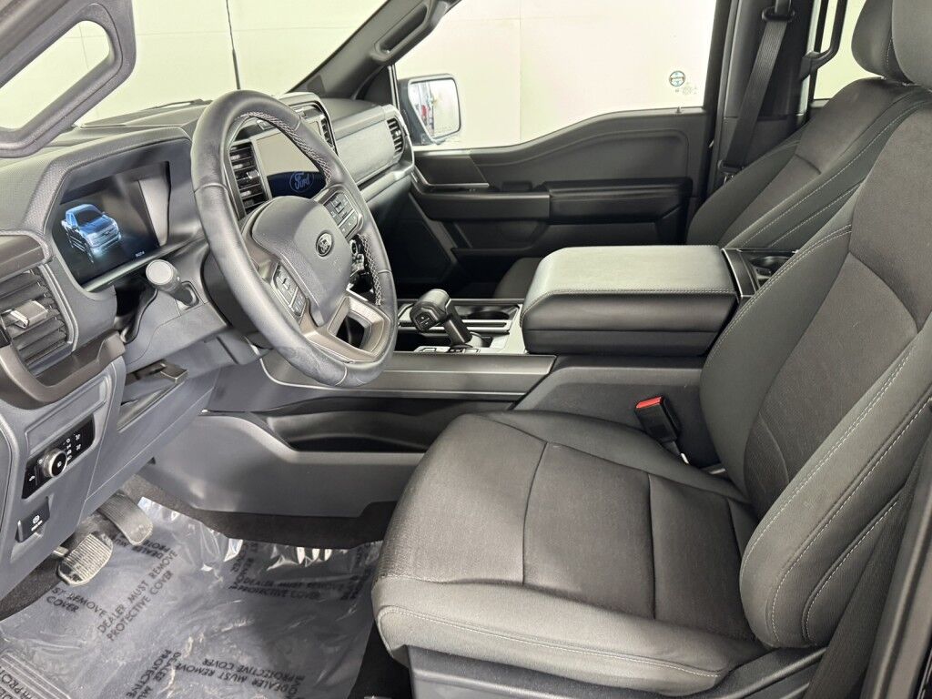 2024 Ford F-150 XLT Black Appearance pkg 4WD SuperCrew 5.5&apos; Box Maumee OH