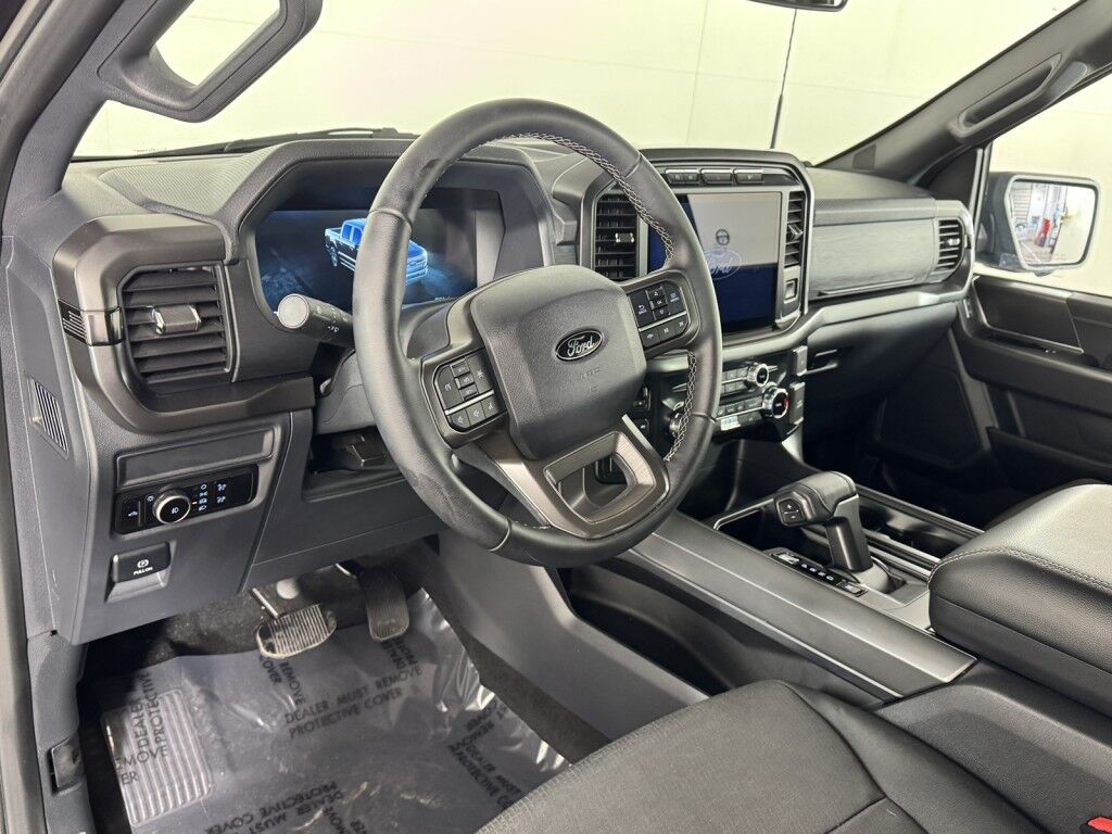 2024 Ford F-150 XLT Black Appearance pkg 4WD SuperCrew 5.5&apos; Box Maumee OH