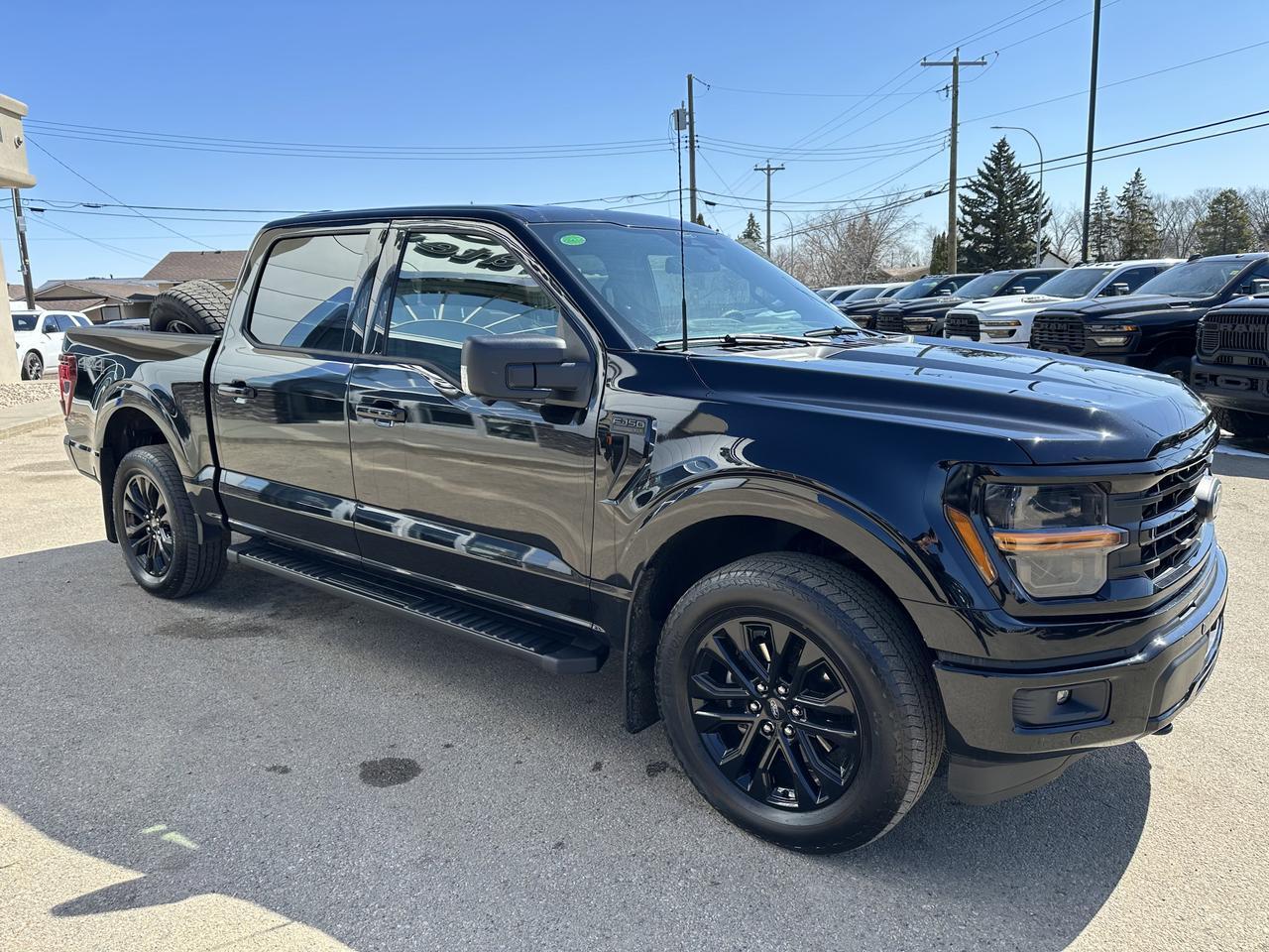 2024 Ford F-150 XLT Black Edition | Leather | B&O Audio | Trailer Pkg | Mobile Office | 2 Set Wheel & Tire Redwater AB