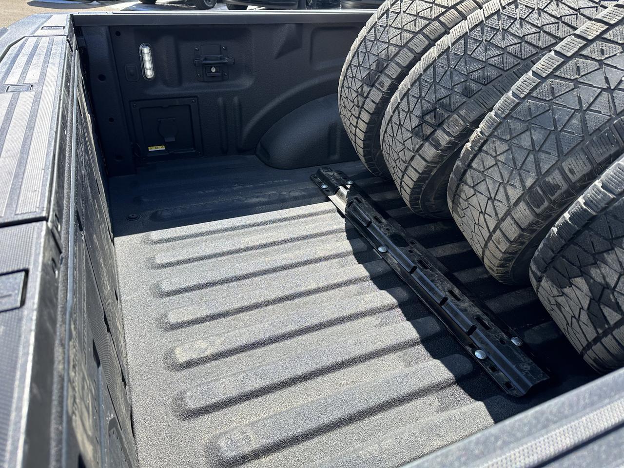 2024 Ford F-150 XLT Black Edition | Leather | B&O Audio | Trailer Pkg | Mobile Office | 2 Set Wheel & Tire Redwater AB