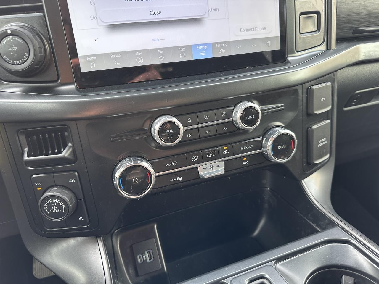 2024 Ford F-150 XLT Crew Cab 4WD | V6 EcoBoost | Low KMs | NAV | Rearview Camera | Remote Start Redwater AB