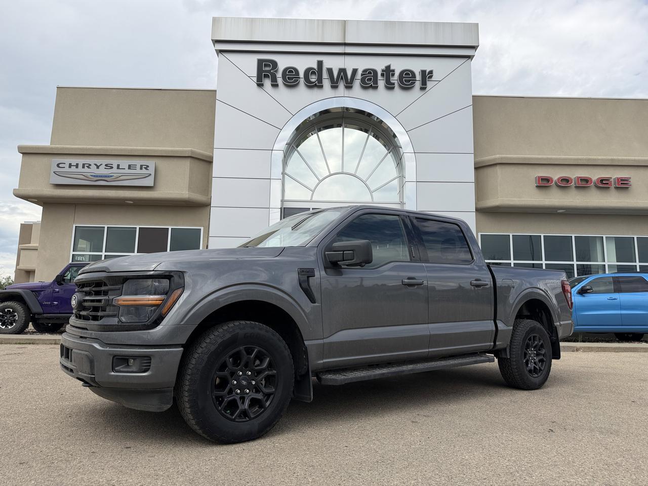 2024 Ford F-150 XLT Crew Cab 4WD | V6 EcoBoost | Low KMs | NAV | Rearview Camera | Remote Start