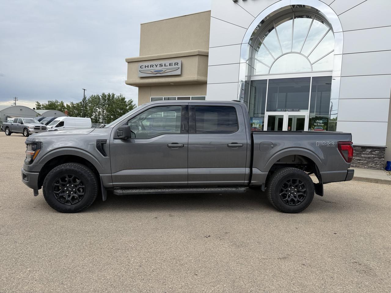 2024 Ford F-150 XLT Crew Cab 4WD | V6 EcoBoost | Low KMs | NAV | Rearview Camera | Remote Start Redwater AB