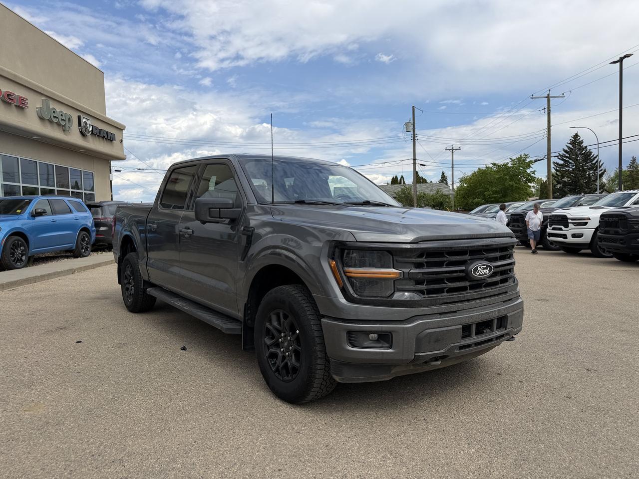 2024 Ford F-150 XLT Crew Cab 4WD | V6 EcoBoost | Low KMs | NAV | Rearview Camera | Remote Start Redwater AB