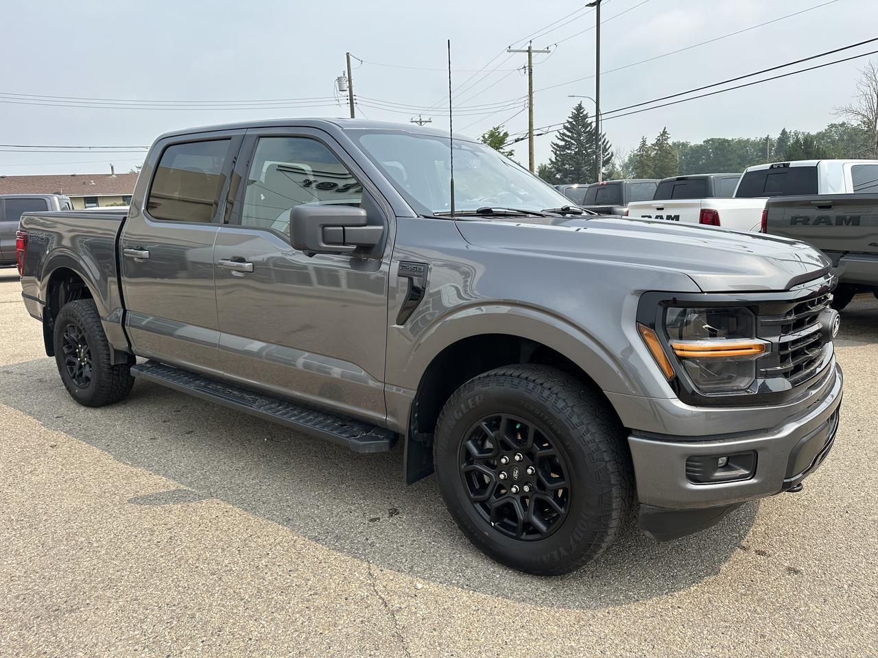 2024 Ford F-150 XLT Crew Cab 4WD | V6 EcoBoost | Low KMs | NAV | Rearview Camera | Remote Start Redwater AB