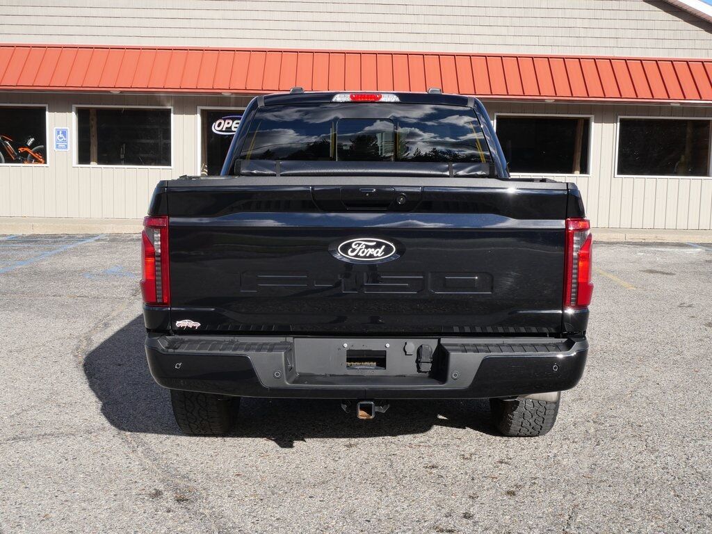 2024 Ford F-150 XLT photo 2