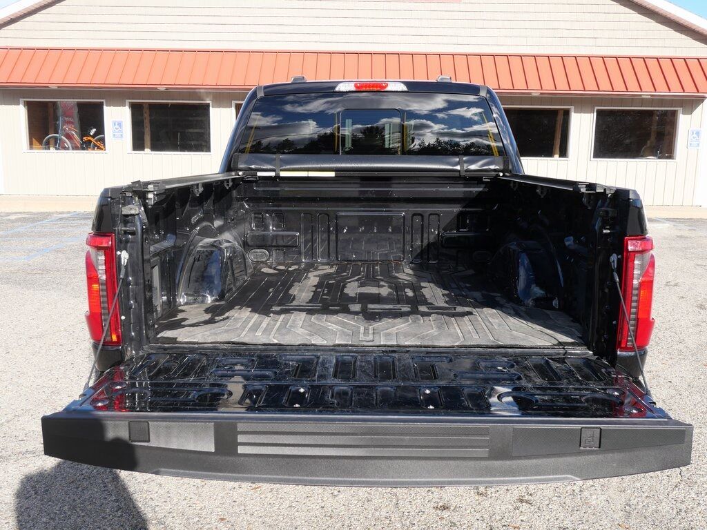 2024 Ford F-150 XLT photo 3