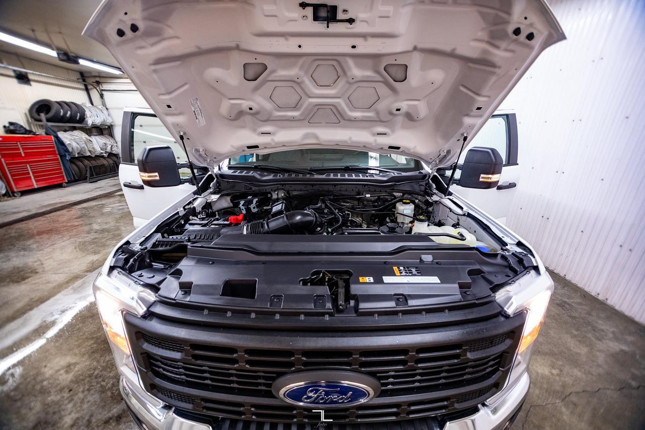 2024 Ford F-250 4x4 Crew Cab XL FX4 Longbox BCam Red Deer AB