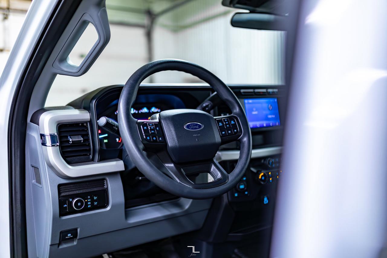 2024 Ford F-250 4x4 Crew Cab XL FX4 Longbox BCam Red Deer AB