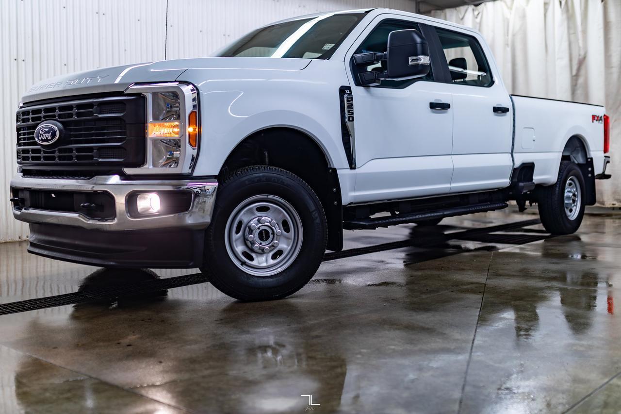 2024 Ford F-250 4x4 Crew Cab XL FX4 Longbox BCam Red Deer AB