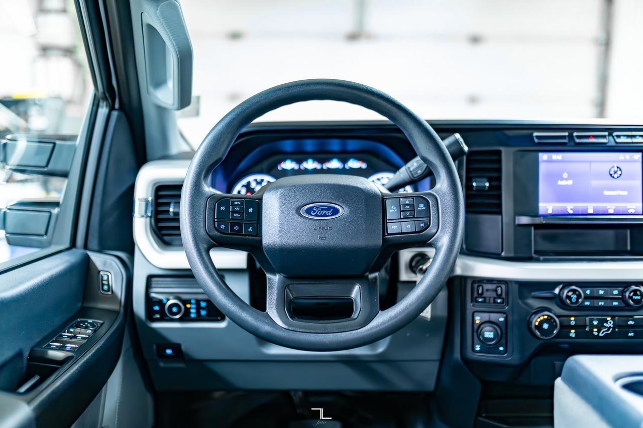 2024 Ford F-250 4x4 Crew Cab XL FX4 Longbox BCam Red Deer AB