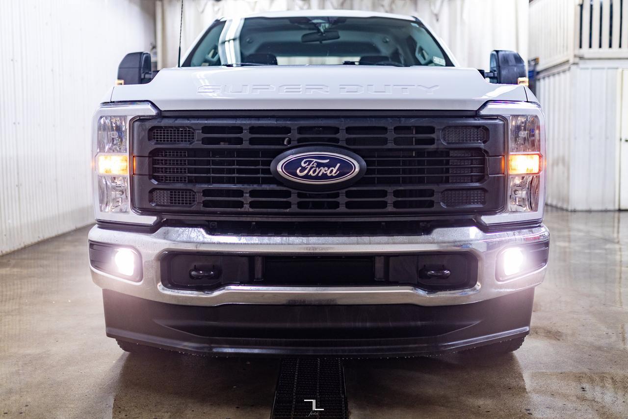 2024 Ford F-250 4x4 Crew Cab XL FX4 Longbox BCam Red Deer AB