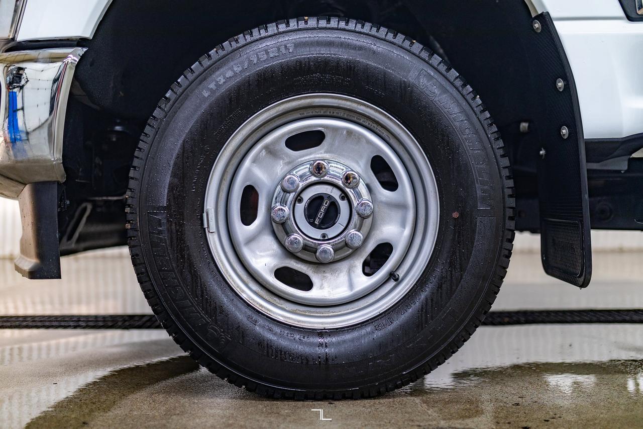 2024 Ford F-250 4x4 Crew Cab XL FX4 Longbox BCam Red Deer AB