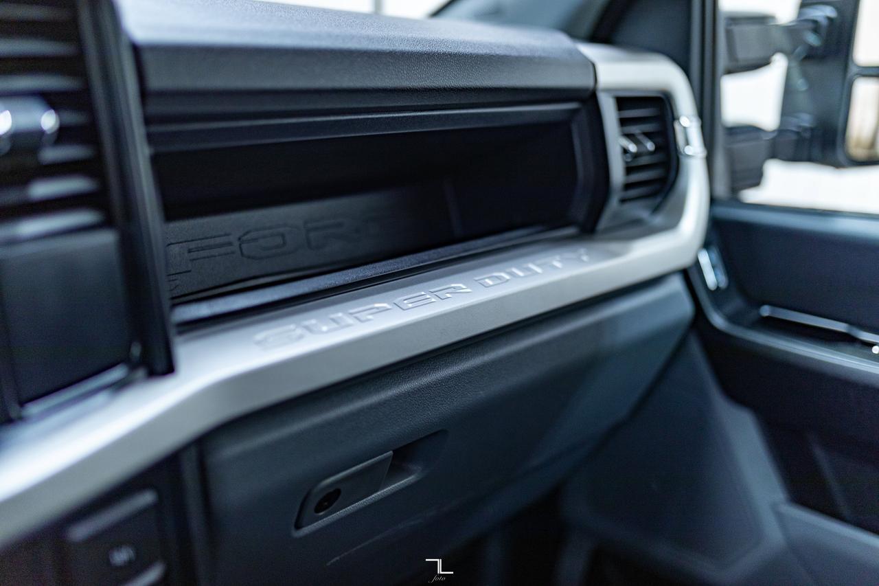 2024 Ford F-250 4x4 Crew Cab XL FX4 Longbox BCam Red Deer AB