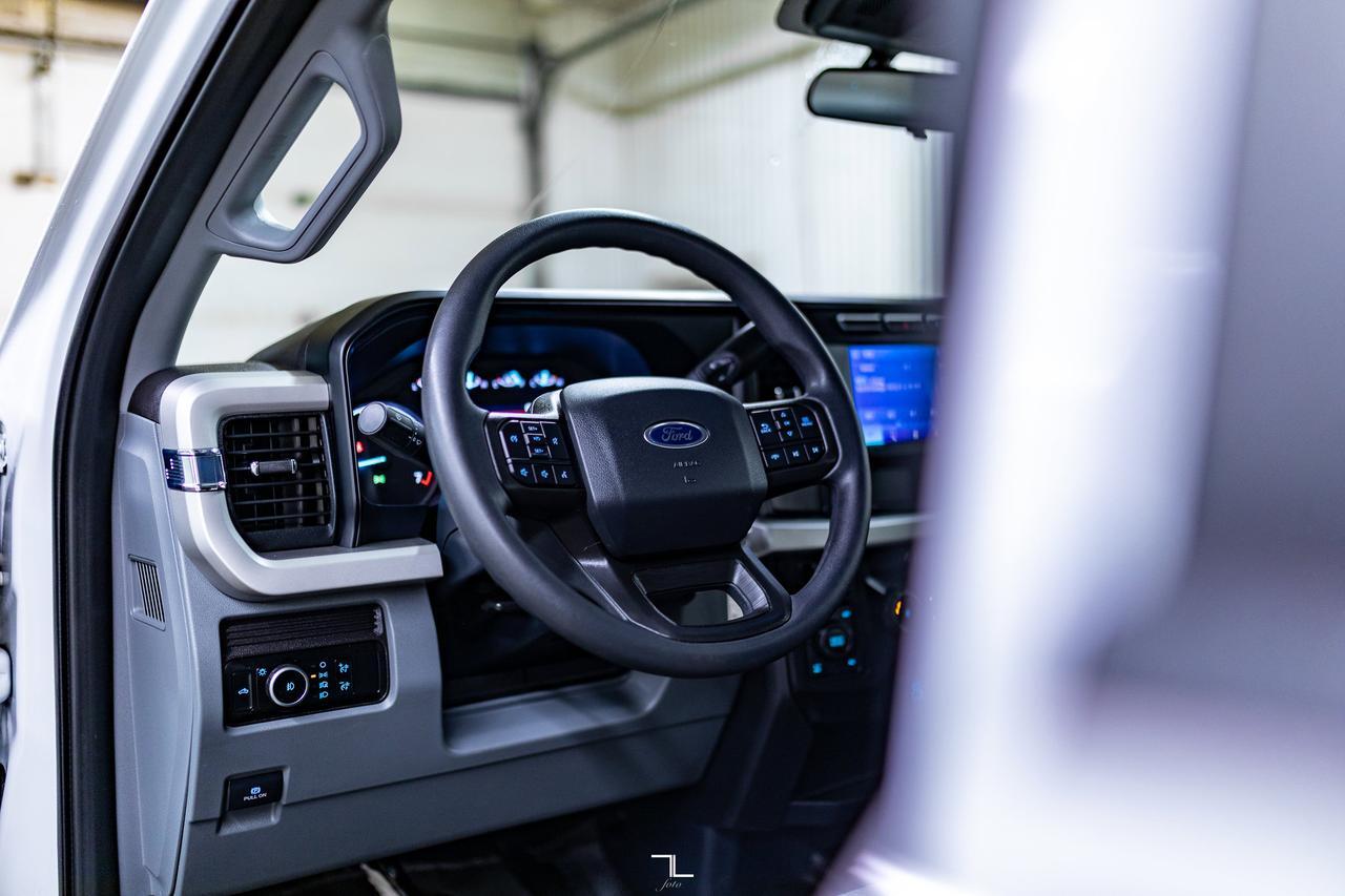 2024 Ford F-250 4x4 Crew Cab XL FX4 Longbox BCam Red Deer AB