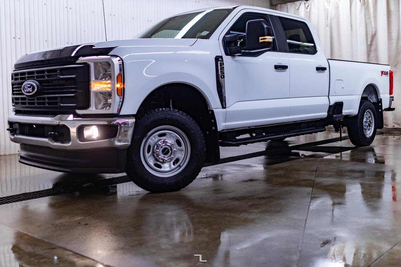 2024 Ford F-250 4x4 Crew Cab XL FX4 Longbox BCam Red Deer AB