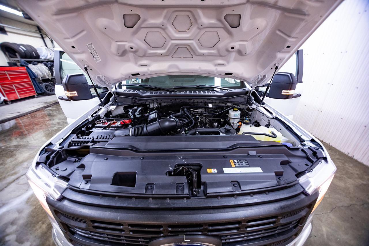 2024 Ford F-250 4x4 Crew Cab XL FX4 Longbox BCam Red Deer AB