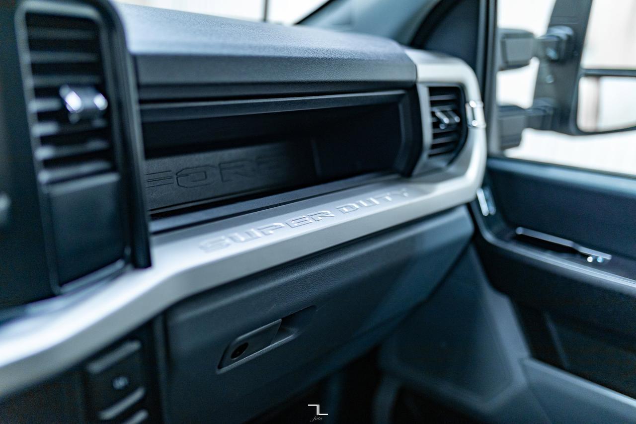 2024 Ford F-250 4x4 Crew Cab XL FX4 Longbox BCam Red Deer AB