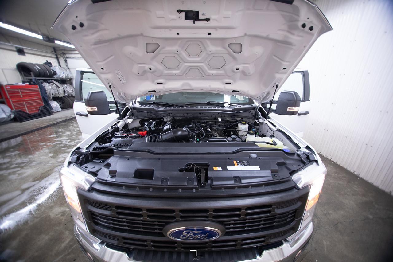 2024 Ford F-250 4x4 Crew Cab XL FX4 Longbox BCam Red Deer AB