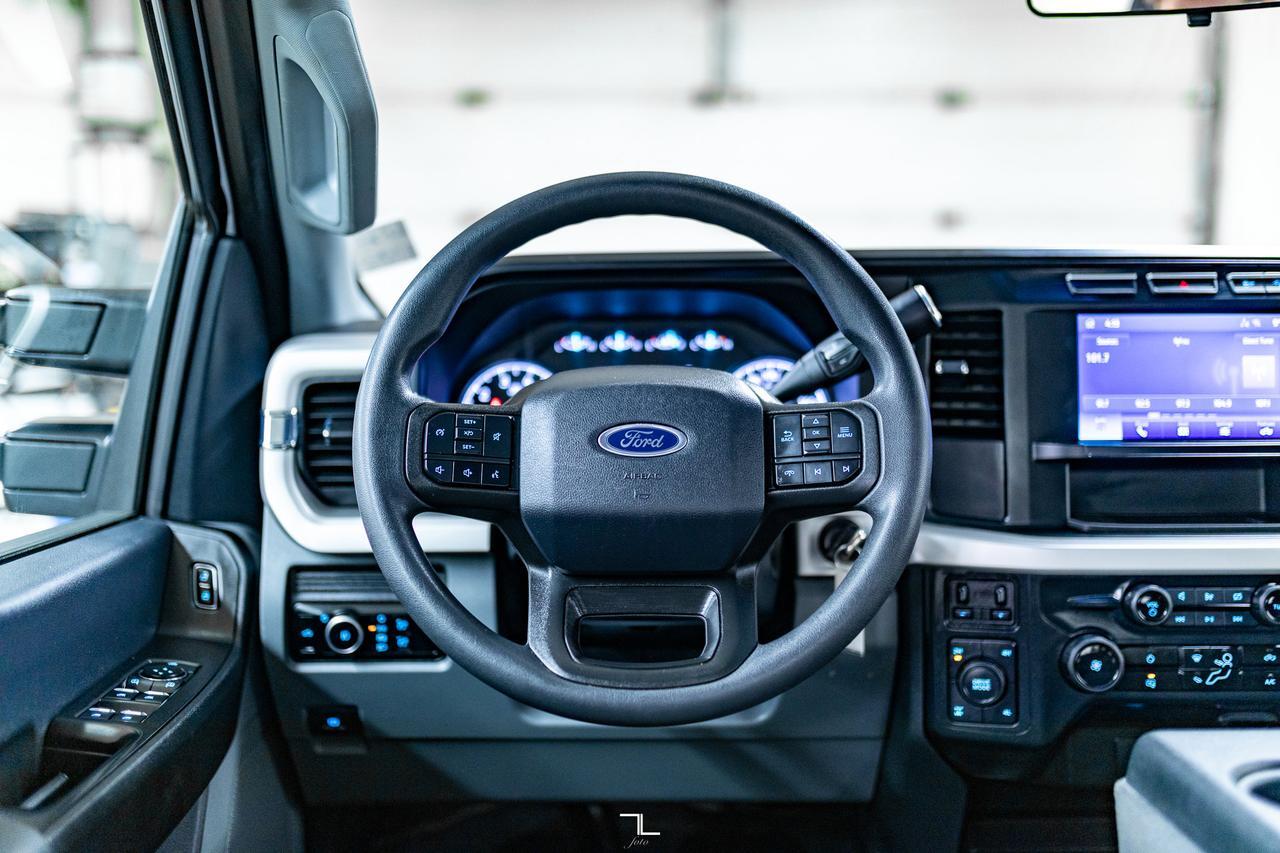 2024 Ford F-250 4x4 Crew Cab XL FX4 Longbox BCam Red Deer AB