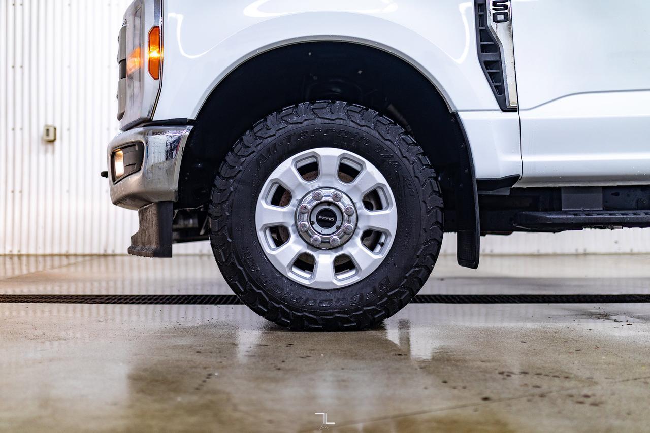 2024 Ford F-250 4x4 Crew Cab XLT FX4 PSeat BCam Red Deer AB