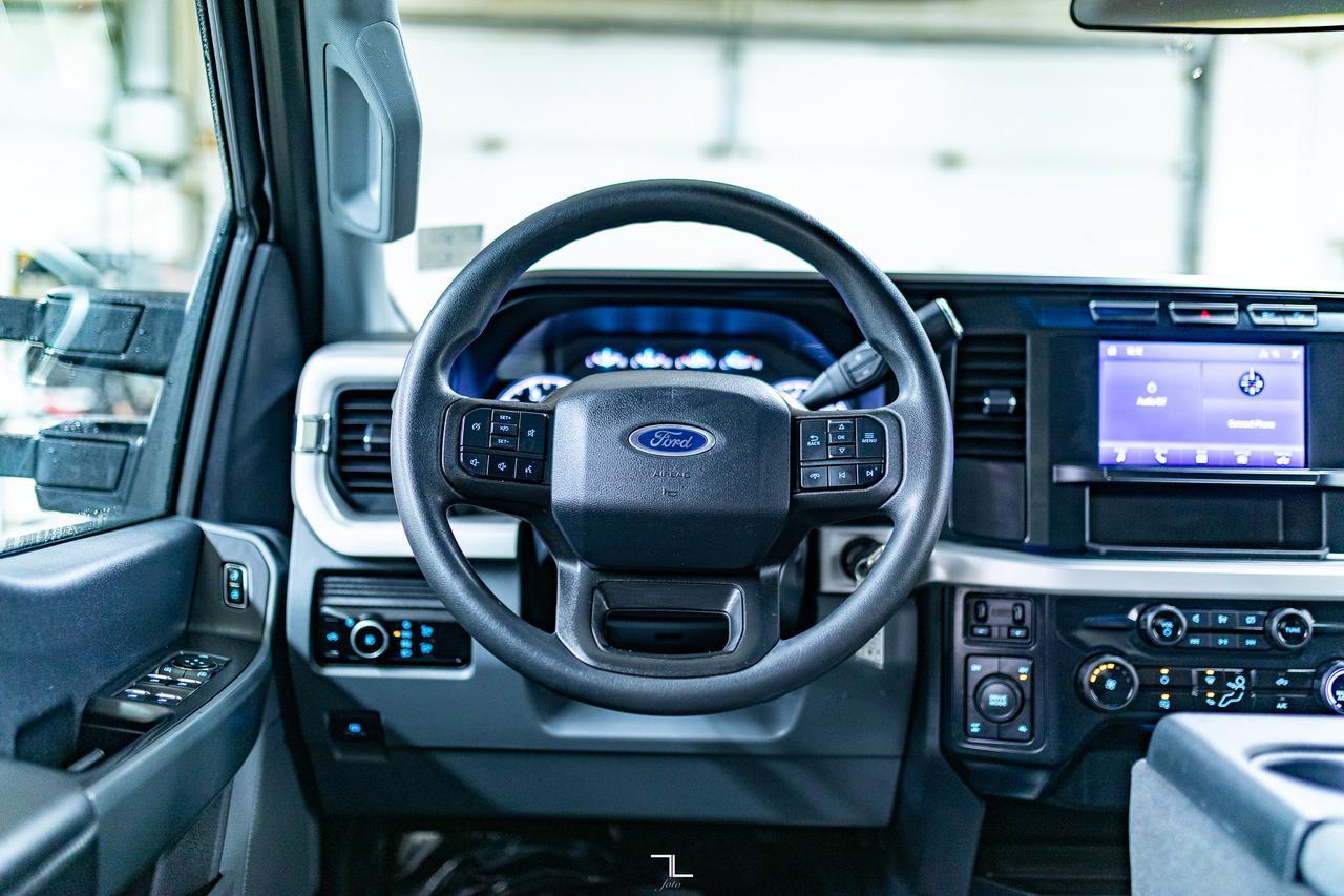 2024 Ford F-250 4x4 Crew Cab XLT FX4 PSeat BCam Red Deer AB