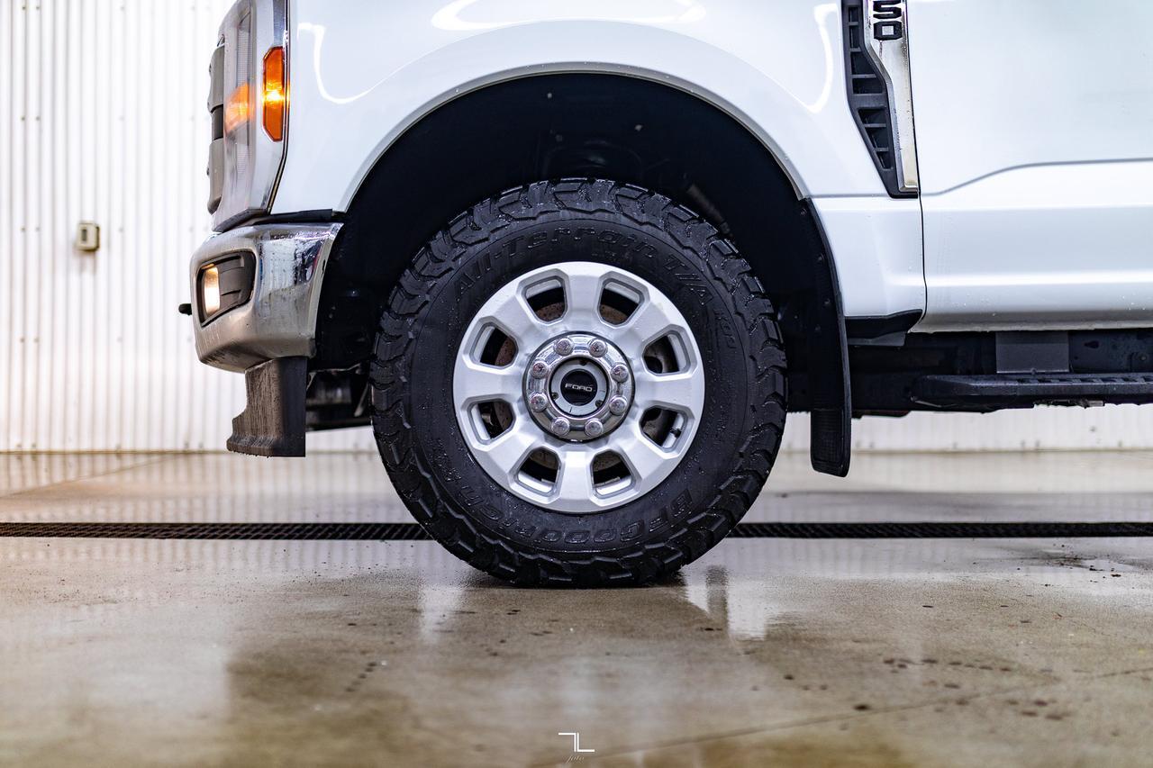2024 Ford F-250 4x4 Crew Cab XLT FX4 PSeat BCam Red Deer AB