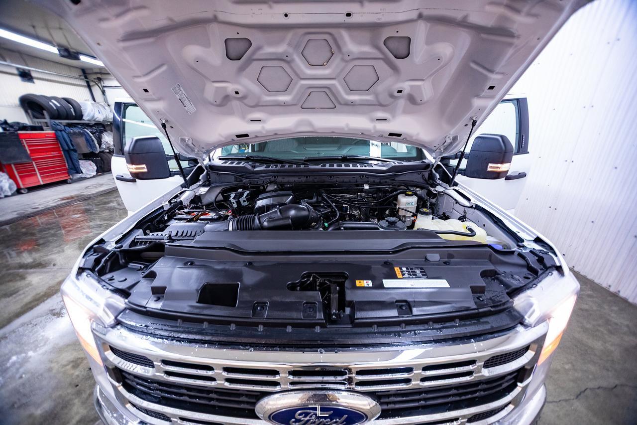 2024 Ford F-250 4x4 Crew Cab XLT FX4 PSeat BCam Red Deer AB