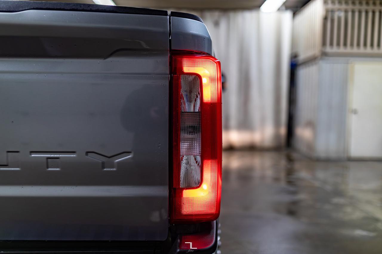 2024 Ford F-250 4x4 Crew Cab XLT FX4 PSeat BCam Red Deer AB