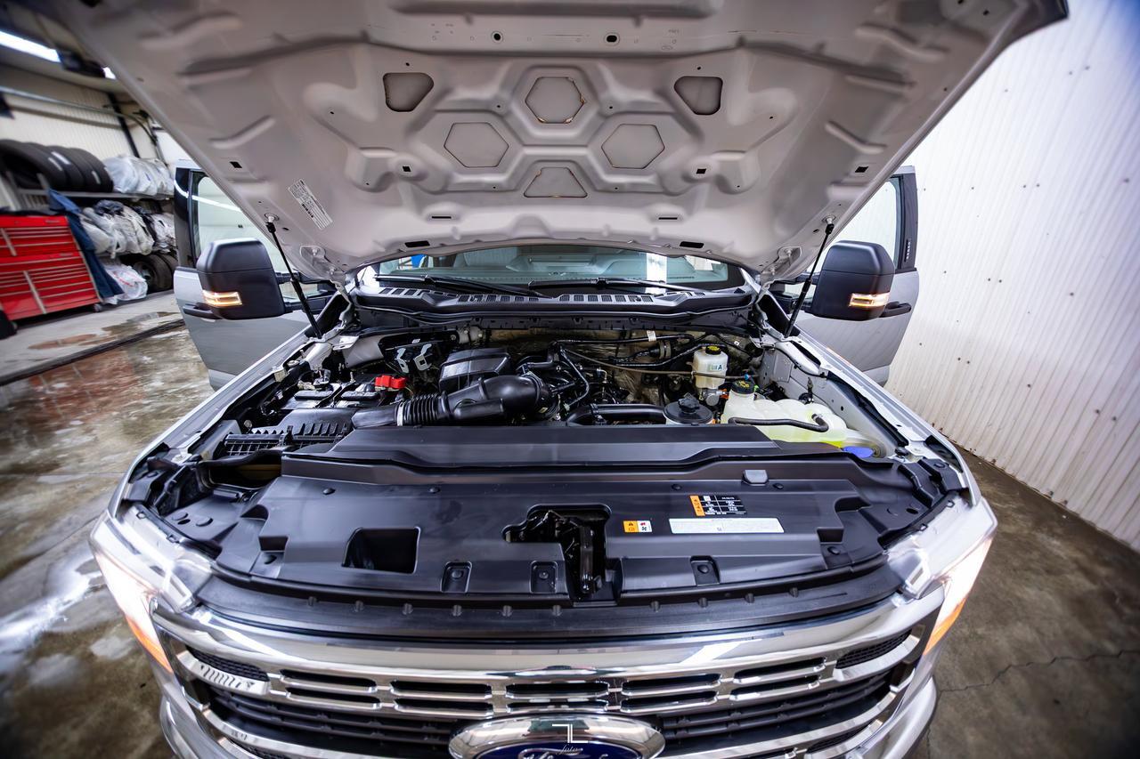 2024 Ford F-250 4x4 Crew Cab XLT FX4 PSeat BCam Red Deer AB