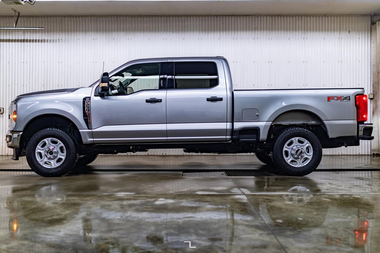 2024 Ford F-250 4x4 Crew Cab XLT FX4 PSeat BCam Red Deer AB