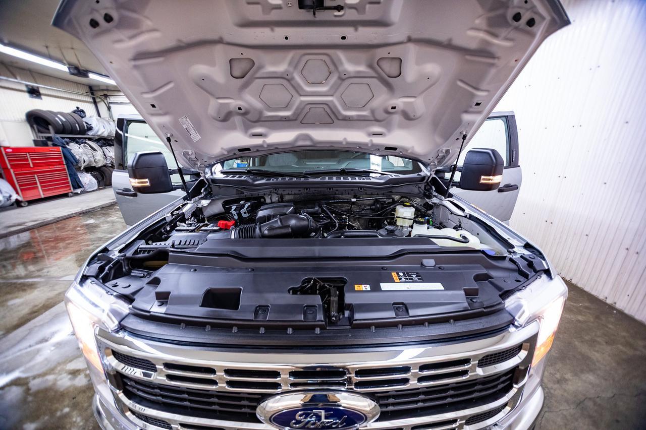 2024 Ford F-250 4x4 Crew Cab XLT FX4 PSeat BCam Red Deer AB