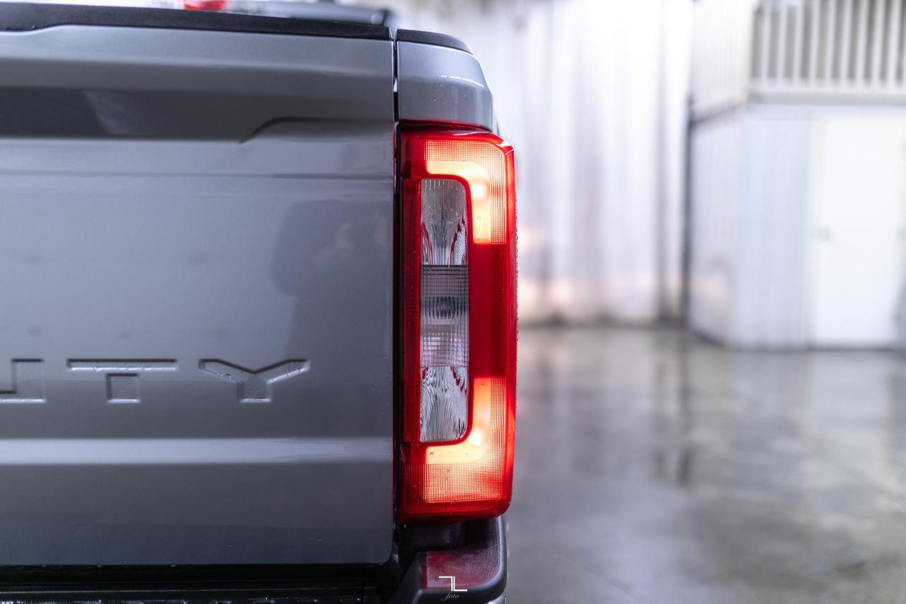 2024 Ford F-250 4x4 Crew Cab XLT FX4 PSeat BCam Red Deer AB