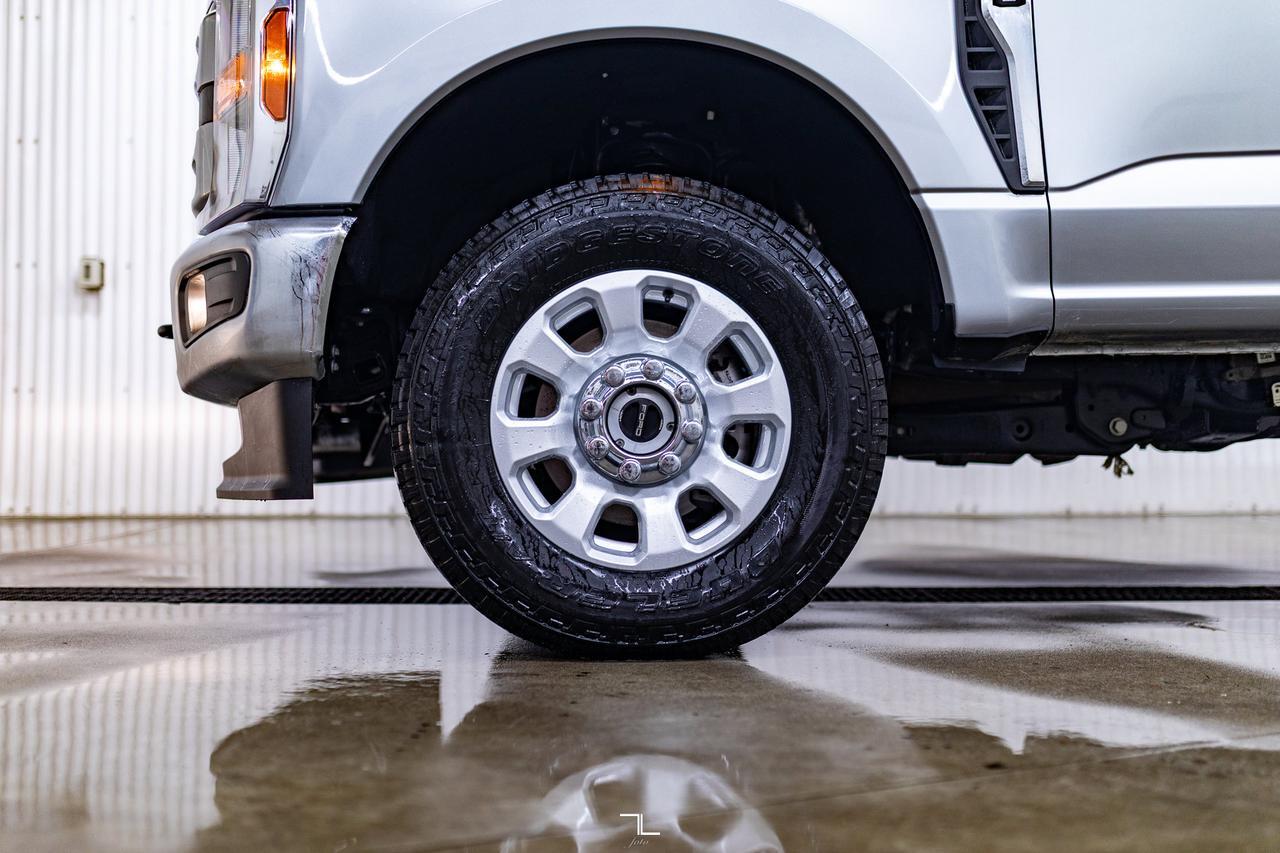 2024 Ford F-250 4x4 Crew Cab XLT FX4 PSeat BCam Red Deer AB