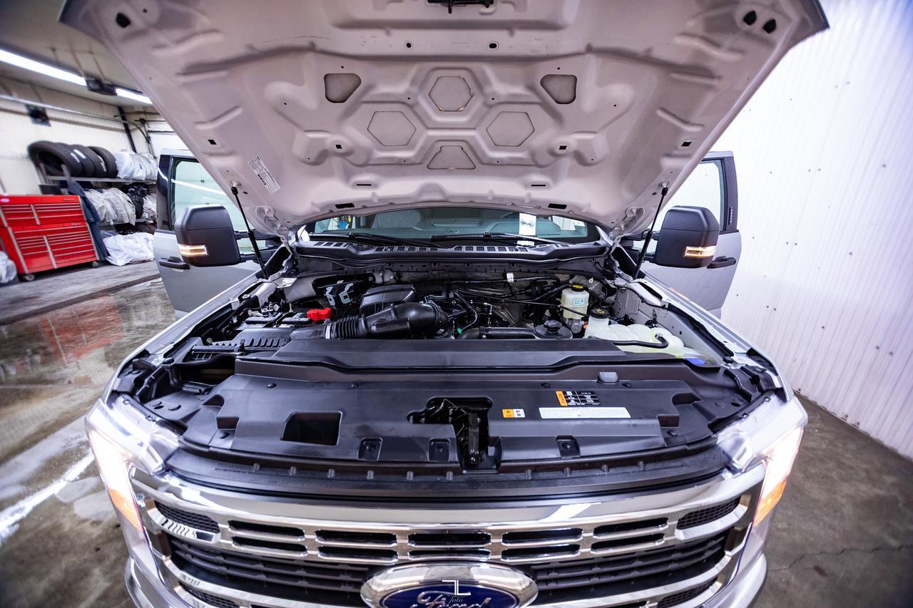 2024 Ford F-250 4x4 Crew Cab XLT FX4 PSeat BCam Red Deer AB