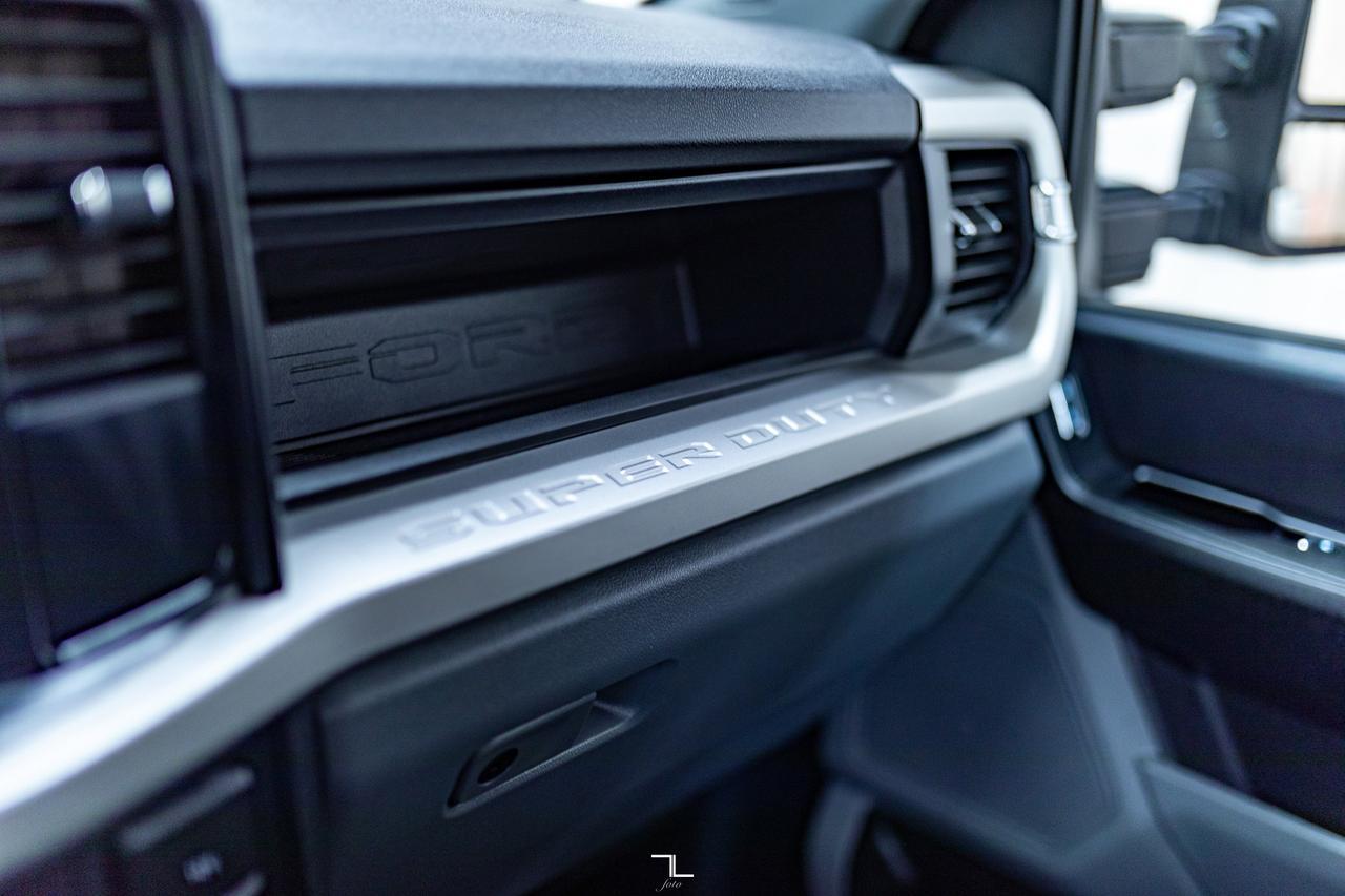 2024 Ford F-250 4x4 Reg Cab XL FX4 Longbox BCam Red Deer AB