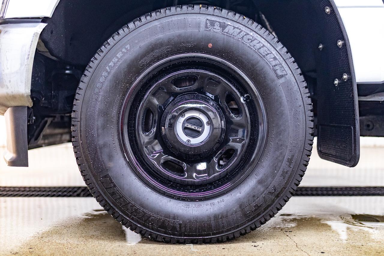 2024 Ford F-250 4x4 Reg Cab XL FX4 Longbox BCam Red Deer AB