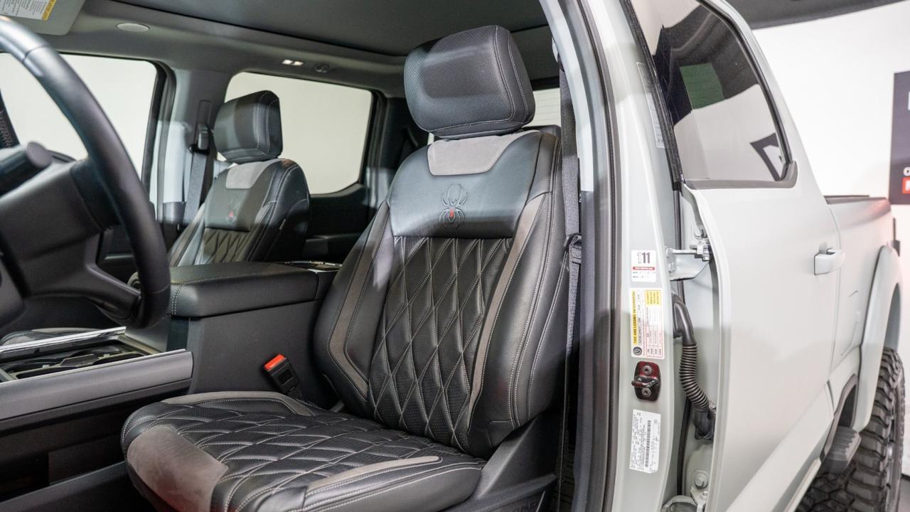 2024 Ford F-250 LARIAT ULTIMATE BLACK WIDOW Franklin TN