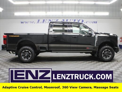 2024_Ford_F-250 Super Duty_4x4 Crew Cab King Ranch_ Fond du Lac WI