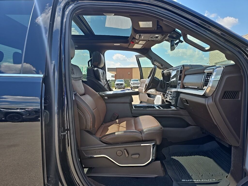 2024 Ford F-250 Super Duty 4x4 Crew Cab King Ranch Fond du Lac WI