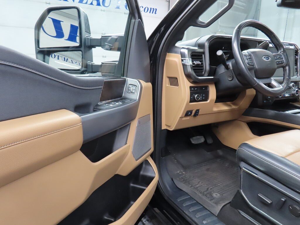 2024 Ford F-250 Super Duty 4x4 Crew Cab Lariat Fond du Lac WI