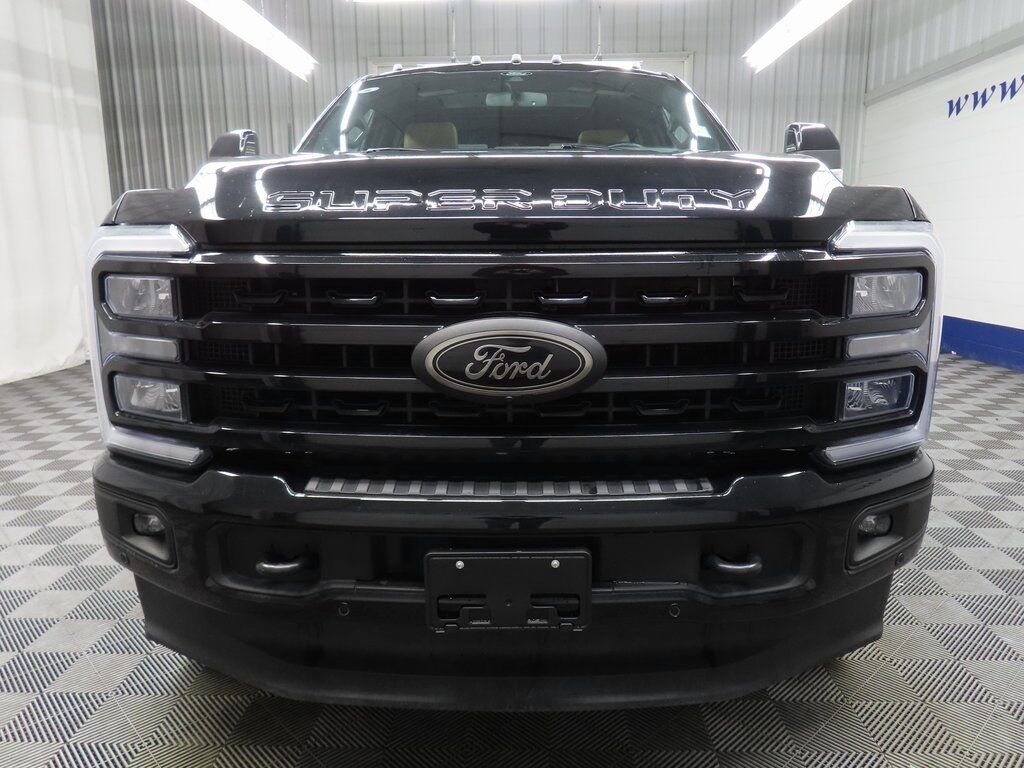 2024 Ford F-250 Super Duty 4x4 Crew Cab Lariat Fond du Lac WI