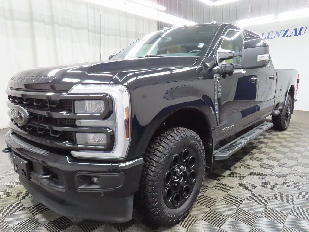 2024 Ford F-250 Super Duty 4x4 Crew Cab Lariat Fond du Lac WI