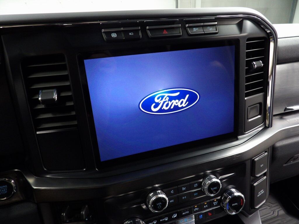 2024 Ford F-250 Super Duty 4x4 Crew Cab Lariat Fond du Lac WI