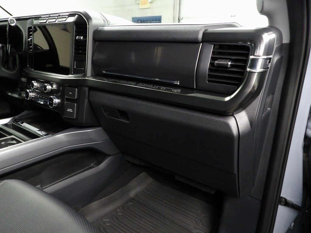 2024 Ford F-250 Super Duty 4x4 Crew Cab Lariat Fond du Lac WI