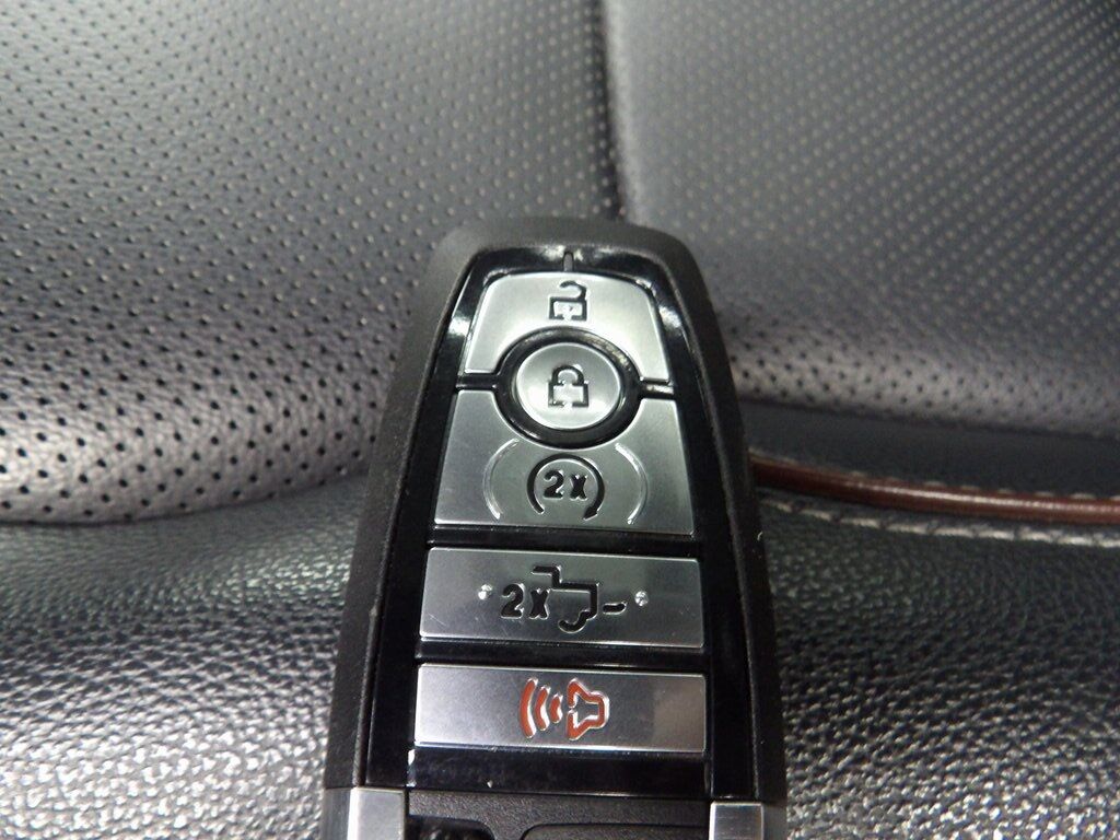 2024 Ford F-250 Super Duty 4x4 Crew Cab Lariat Fond du Lac WI