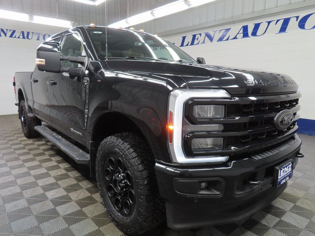2024 Ford F-250 Super Duty 4x4 Crew Cab Lariat